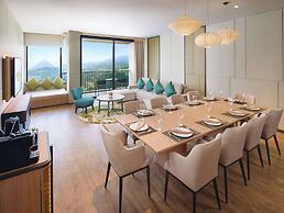 Royal Tulip Gunung Geulis Resort and Golf