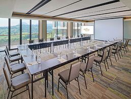 Royal Tulip Gunung Geulis Resort and Golf