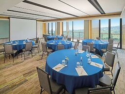 Royal Tulip Gunung Geulis Resort and Golf