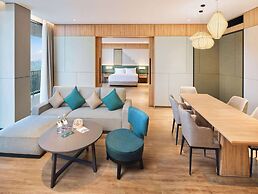 Royal Tulip Gunung Geulis Resort and Golf