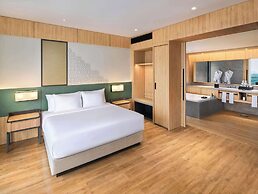 Royal Tulip Gunung Geulis Resort and Golf