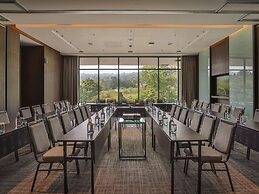 Royal Tulip Gunung Geulis Resort and Golf