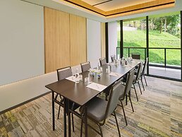 Royal Tulip Gunung Geulis Resort and Golf