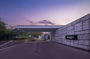 Royal Tulip Gunung Geulis Resort and Golf