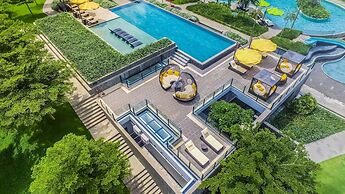 Royal Tulip Gunung Geulis Resort and Golf