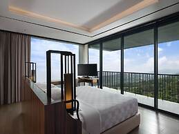 Royal Tulip Gunung Geulis Resort and Golf