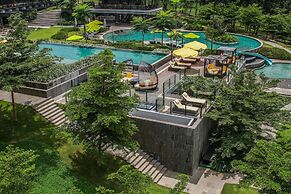 Royal Tulip Gunung Geulis Resort and Golf