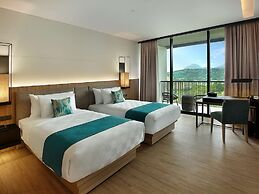 Royal Tulip Gunung Geulis Resort and Golf