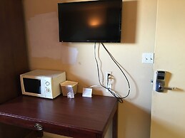 Reddy Inn and Suites