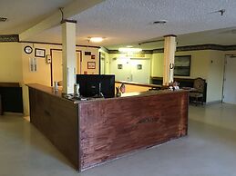 Reddy Inn and Suites