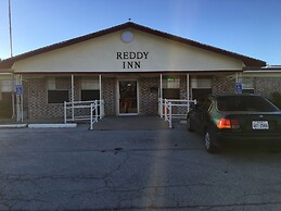 Reddy Inn and Suites