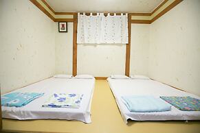 Bukchonmaru Hanok Guesthouse