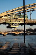 Off Paris Seine