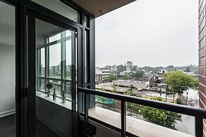 Life Suites - Fort York Central Condo
