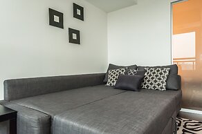 Life Suites - Fort York Central Condo