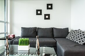 Life Suites - Fort York Central Condo