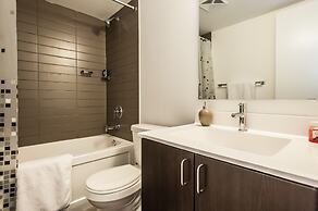 Life Suites - Fort York Central Condo