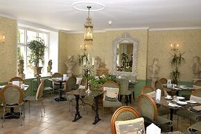 Plas Maenan Country House