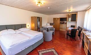 Hotel Nehrener Hof