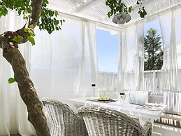 Delmar Apartments & Suites - Delmar Collection