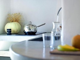 Delmar Apartments & Suites - Delmar Collection