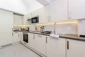 Richmond Ibis House Apartments by Viridian Apartments