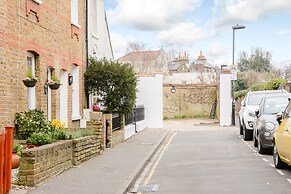 Richmond Ibis House Apartments by Viridian Apartments