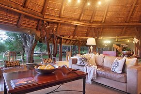 Itaga Luxury Private Game Lodge