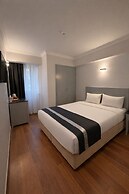 Peak Star Hotel