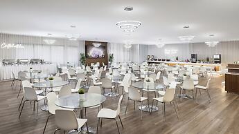 Magic Moment Resort & Kids Club, Dazzler Select by Wyndham