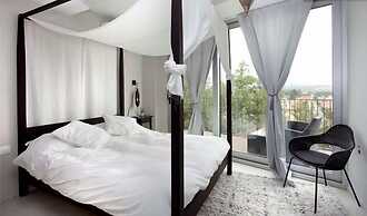 Les Suites - Adults Only