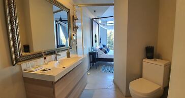 Les Suites - Adults Only