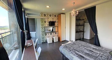 Les Suites - Adults Only