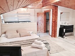 Les Suites - Adults Only