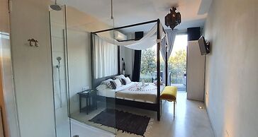 Les Suites - Adults Only