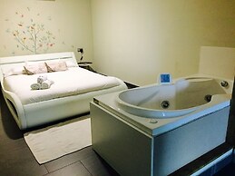 Les Suites - Adults Only