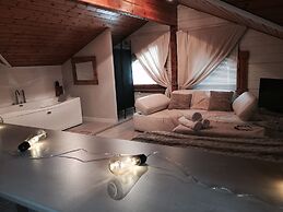Les Suites - Adults Only