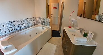 Les Suites - Adults Only