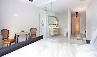 Les Suites - Adults Only