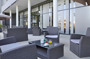 Golden Tulip Pornic Suites