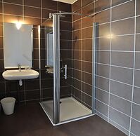 Golden Tulip Pornic Suites