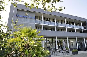 Golden Tulip Pornic Suites