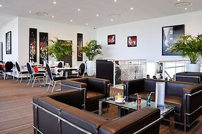 Golden Tulip Pornic Suites