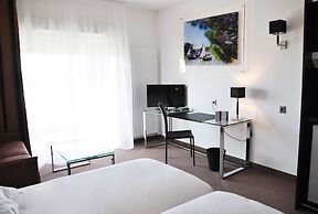 Golden Tulip Pornic Suites