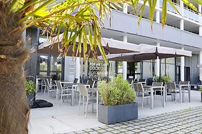 Golden Tulip Pornic Suites