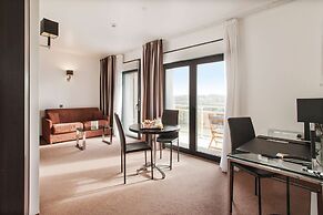 Golden Tulip Pornic Suites