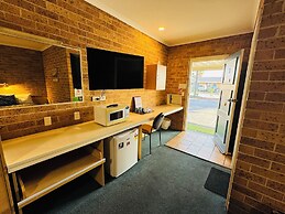 Town & Country Motor Inn