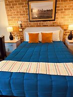 Town & Country Motor Inn