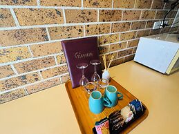 Town & Country Motor Inn