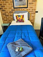 Town & Country Motor Inn